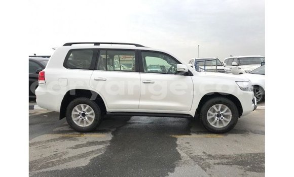Buy Import Toyota Land Cruiser White Car in Import - Dubai in Namibia Buy Import Toyota Land Cruiser White Car in Import - Dubai in Namibia