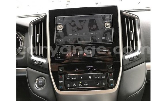 Buy Import Toyota Land Cruiser White Car in Import - Dubai in Namibia Buy Import Toyota Land Cruiser White Car in Import - Dubai in Namibia