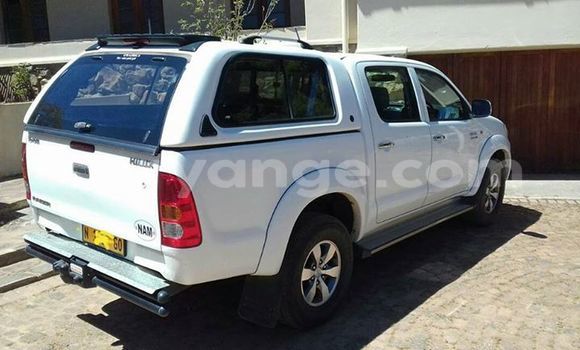 Buy Used Toyota Hilux White Car in Windhoek in Namibia Buy Used Toyota Hilux White Car in Windhoek in Namibia
