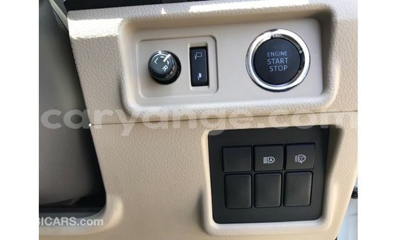 Acheter Import Voiture Toyota Prado Blanc à Import - Dubai, Namibie Acheter Import Voiture Toyota Prado Blanc à Import - Dubai, Namibie