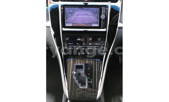 Acheter Import Voiture Toyota Harrier Rouge à Import - Dubai, Namibie Acheter Import Voiture Toyota Harrier Rouge à Import - Dubai, Namibie