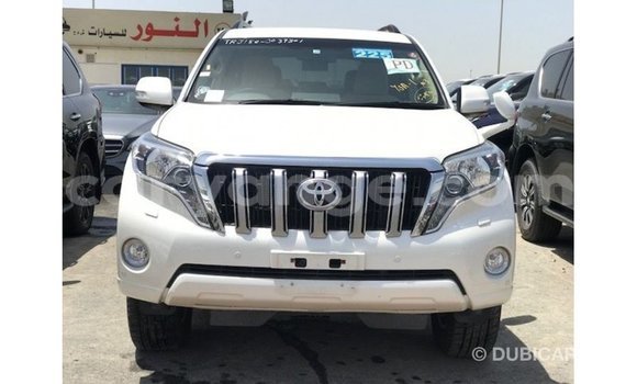 Acheter Import Voiture Toyota Prado Blanc à Import - Dubai, Namibie Acheter Import Voiture Toyota Prado Blanc à Import - Dubai, Namibie