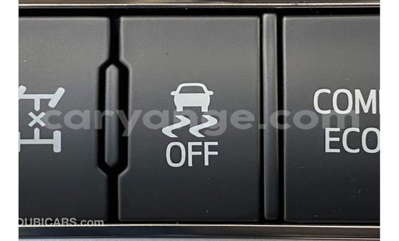 Acheter Import Voiture Toyota Land Cruiser Blanc à Import - Dubai, Namibie Acheter Import Voiture Toyota Land Cruiser Blanc à Import - Dubai, Namibie