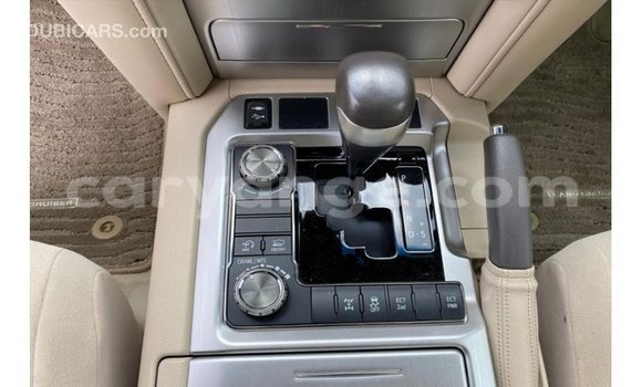 Acheter Import Voiture Toyota Land Cruiser Rouge à Import - Dubai, Namibie Acheter Import Voiture Toyota Land Cruiser Rouge à Import - Dubai, Namibie