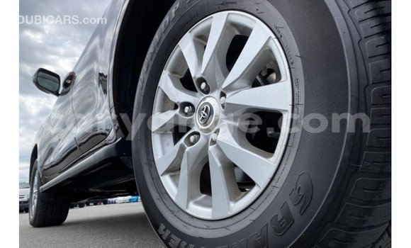 Acheter Import Voiture Toyota Land Cruiser Rouge à Import - Dubai, Namibie Acheter Import Voiture Toyota Land Cruiser Rouge à Import - Dubai, Namibie