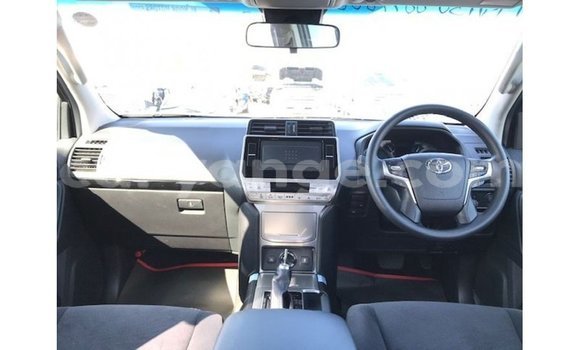 Acheter Import Voiture Toyota Prado Noir à Import - Dubai, Namibie Acheter Import Voiture Toyota Prado Noir à Import - Dubai, Namibie