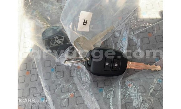 Acheter Import Voiture Toyota 4Runner Blanc à Import - Dubai, Namibie Acheter Import Voiture Toyota 4Runner Blanc à Import - Dubai, Namibie