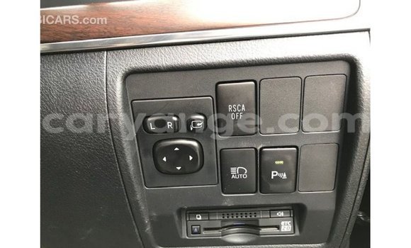 Acheter Import Voiture Toyota Land Cruiser Noir à Import - Dubai, Namibie Acheter Import Voiture Toyota Land Cruiser Noir à Import - Dubai, Namibie