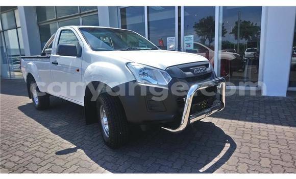 Buy Used Isuzu D–MAX White Car in Karasburg in Karas Buy Used Isuzu D–MAX White Car in Karasburg in Karas