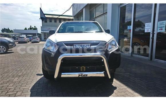 Buy Used Isuzu D–MAX White Car in Karasburg in Karas Buy Used Isuzu D–MAX White Car in Karasburg in Karas