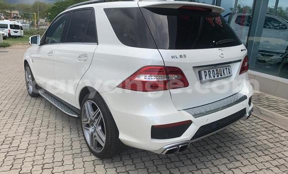 Buy Used Mercedes-Benz ML–Class White Car in Karasburg in Karas Buy Used Mercedes-Benz ML–Class White Car in Karasburg in Karas
