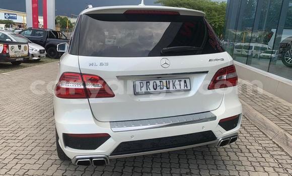 Buy Used Mercedes-Benz ML–Class White Car in Karasburg in Karas Buy Used Mercedes-Benz ML–Class White Car in Karasburg in Karas