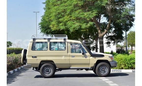Buy Import Toyota Land Cruiser Beige Car in Import - Dubai in Namibia Buy Import Toyota Land Cruiser Beige Car in Import - Dubai in Namibia