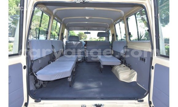 Buy Import Toyota Land Cruiser Beige Car in Import - Dubai in Namibia Buy Import Toyota Land Cruiser Beige Car in Import - Dubai in Namibia