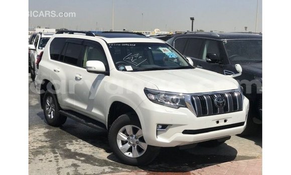 Acheter Import Voiture Toyota Prado Blanc à Import - Dubai, Namibie Acheter Import Voiture Toyota Prado Blanc à Import - Dubai, Namibie