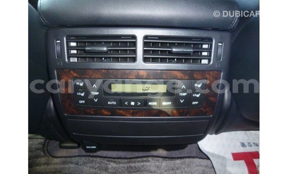 Acheter Import Voiture Toyota Land Cruiser Blanc à Import - Dubai, Namibie Acheter Import Voiture Toyota Land Cruiser Blanc à Import - Dubai, Namibie