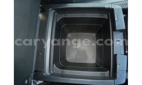 Acheter Import Voiture Toyota Land Cruiser Blanc à Import - Dubai, Namibie Acheter Import Voiture Toyota Land Cruiser Blanc à Import - Dubai, Namibie