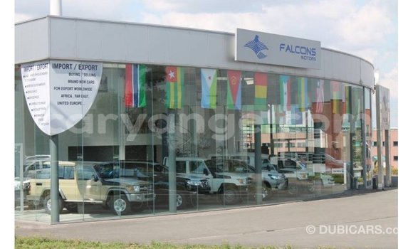 Acheter Import Voiture Toyota Land Cruiser Blanc à Import - Dubai, Namibie Acheter Import Voiture Toyota Land Cruiser Blanc à Import - Dubai, Namibie