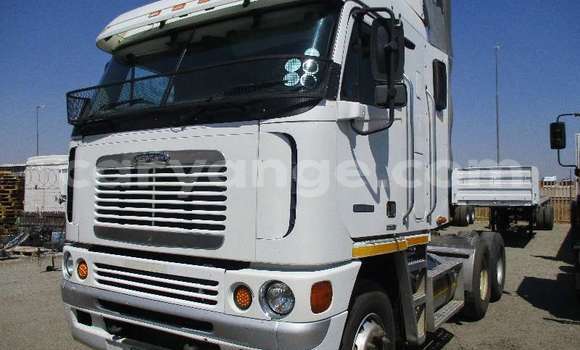 Buy Used Freightliner 90 Cum 500 White Truck in Henties Bay in Erongo Buy Used Freightliner 90 Cum 500 White Truck in Henties Bay in Erongo