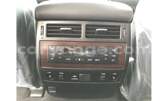 Acheter Import Voiture Toyota Land Cruiser Noir à Import - Dubai, Namibie Acheter Import Voiture Toyota Land Cruiser Noir à Import - Dubai, Namibie