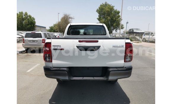 Acheter Import Voiture Toyota Hilux Blanc à Import - Dubai, Namibie Acheter Import Voiture Toyota Hilux Blanc à Import - Dubai, Namibie