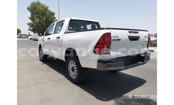 Acheter Import Voiture Toyota Hilux Blanc à Import - Dubai, Namibie Acheter Import Voiture Toyota Hilux Blanc à Import - Dubai, Namibie