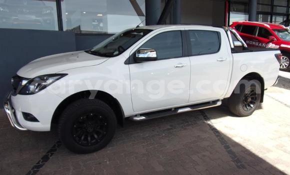 Buy Used Mazda BT-50 White Car in Walvis Bay in Namibia Buy Used Mazda BT-50 White Car in Walvis Bay in Namibia