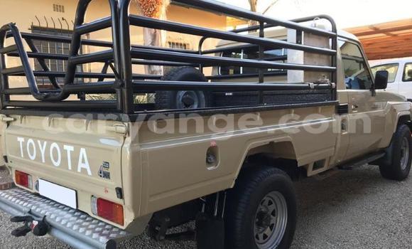 Acheter Occasion Voiture Toyota Land Cruiser Beige à Karasburg, Karas Acheter Occasion Voiture Toyota Land Cruiser Beige à Karasburg, Karas