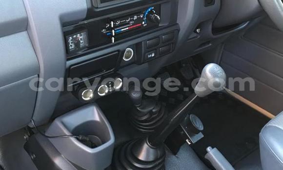 Acheter Occasion Voiture Toyota Land Cruiser Beige à Karasburg, Karas Acheter Occasion Voiture Toyota Land Cruiser Beige à Karasburg, Karas