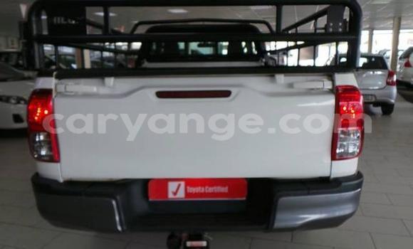 Acheter Occasion Voiture Toyota Hilux Blanc à Karasburg, Karas Acheter Occasion Voiture Toyota Hilux Blanc à Karasburg, Karas