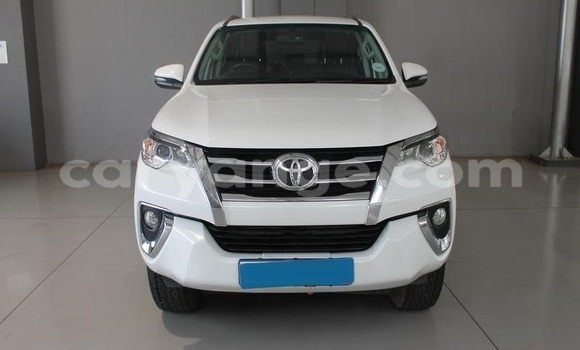 Buy Used Toyota Fortuner White Car in Windhoek in Namibia Buy Used Toyota Fortuner White Car in Windhoek in Namibia