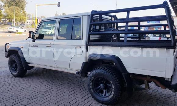 Acheter Occasion Voiture Toyota Land Cruiser Autre à Import - Dubai, Namibie Acheter Occasion Voiture Toyota Land Cruiser Autre à Import - Dubai, Namibie