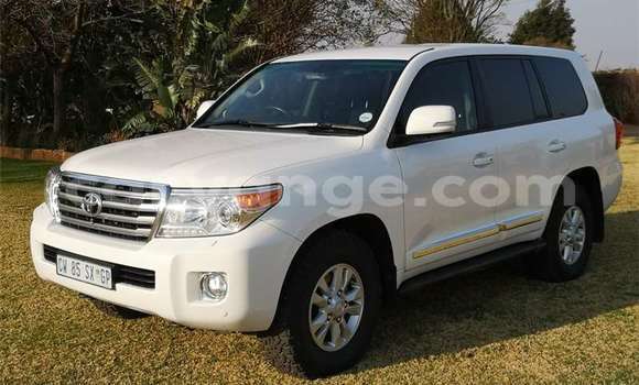 Buy Used Toyota Land Cruiser Prado White Car in Windhoek in Namibia Buy Used Toyota Land Cruiser Prado White Car in Windhoek in Namibia