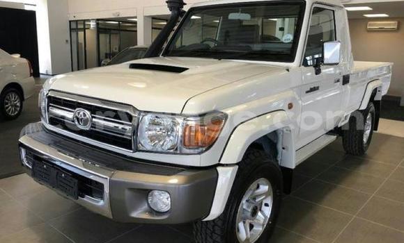 Buy Used Toyota Land Cruiser Beige Car in Windhoek in Namibia Buy Used Toyota Land Cruiser Beige Car in Windhoek in Namibia