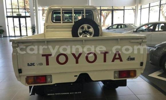 Buy Used Toyota Land Cruiser Beige Car in Windhoek in Namibia Buy Used Toyota Land Cruiser Beige Car in Windhoek in Namibia