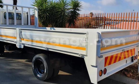 Buy Used Hino 300 Series White Truck in Henties Bay in Erongo Buy Used Hino 300 Series White Truck in Henties Bay in Erongo