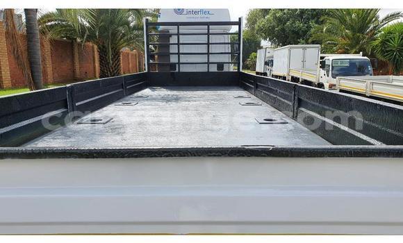 Buy Used Iveco Cargo White Truck in Henties Bay in Erongo Buy Used Iveco Cargo White Truck in Henties Bay in Erongo