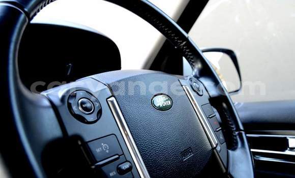 Buy Used Land Rover Discovery Sport White Car in Windhoek in Namibia Buy Used Land Rover Discovery Sport White Car in Windhoek in Namibia