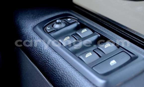 Buy Used Land Rover Discovery Sport White Car in Windhoek in Namibia Buy Used Land Rover Discovery Sport White Car in Windhoek in Namibia