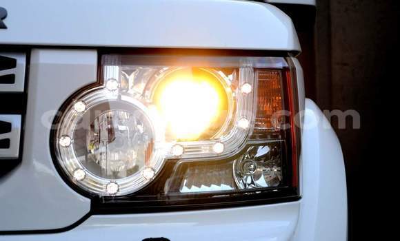 Buy Used Land Rover Discovery Sport White Car in Windhoek in Namibia Buy Used Land Rover Discovery Sport White Car in Windhoek in Namibia