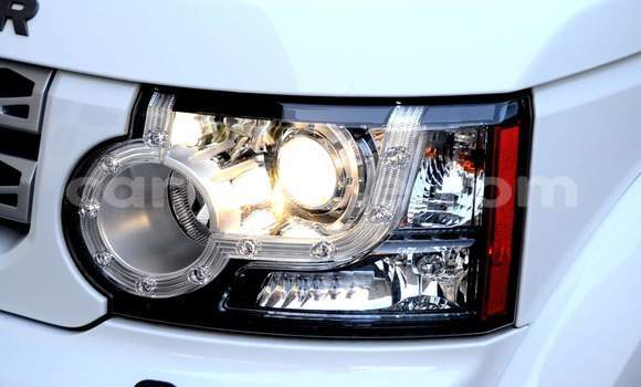 Buy Used Land Rover Discovery Sport White Car in Windhoek in Namibia Buy Used Land Rover Discovery Sport White Car in Windhoek in Namibia