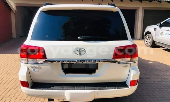 Acheter Occasion Voiture Toyota Land Cruiser Blanc à Windhoek, Namibie Acheter Occasion Voiture Toyota Land Cruiser Blanc à Windhoek, Namibie