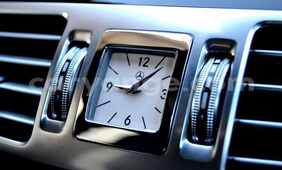 Buy Used Mercedes-Benz E–Class White Car in Grootfontein in Namibia Buy Used Mercedes-Benz E–Class White Car in Grootfontein in Namibia