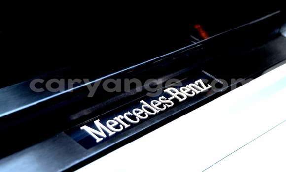 Buy Used Mercedes-Benz E–Class White Car in Grootfontein in Namibia Buy Used Mercedes-Benz E–Class White Car in Grootfontein in Namibia