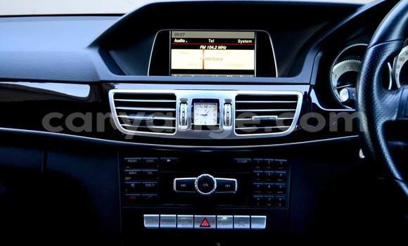 Buy Used Mercedes-Benz E–Class White Car in Grootfontein in Namibia Buy Used Mercedes-Benz E–Class White Car in Grootfontein in Namibia