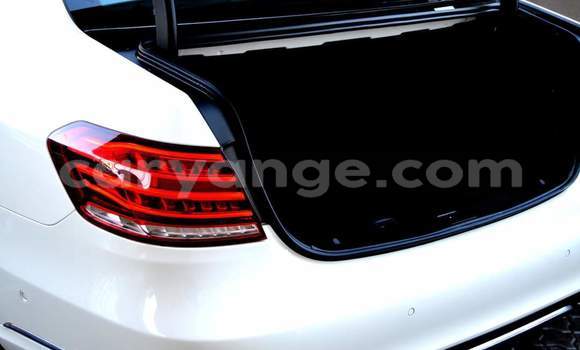 Buy Used Mercedes-Benz E–Class White Car in Grootfontein in Namibia Buy Used Mercedes-Benz E–Class White Car in Grootfontein in Namibia