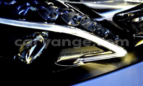 Buy Used Mercedes-Benz E–Class White Car in Grootfontein in Namibia Buy Used Mercedes-Benz E–Class White Car in Grootfontein in Namibia