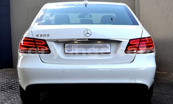 Buy Used Mercedes-Benz E–Class White Car in Grootfontein in Namibia Buy Used Mercedes-Benz E–Class White Car in Grootfontein in Namibia