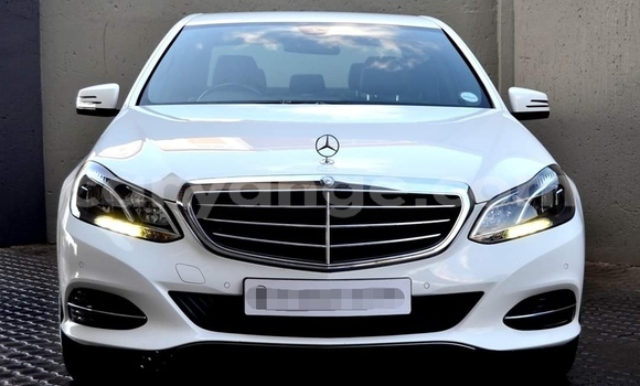 Buy Used Mercedes-Benz E–Class White Car in Grootfontein in Namibia Buy Used Mercedes-Benz E–Class White Car in Grootfontein in Namibia
