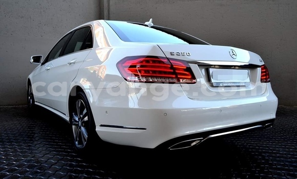 Buy Used Mercedes-Benz E–Class White Car in Grootfontein in Namibia Buy Used Mercedes-Benz E–Class White Car in Grootfontein in Namibia